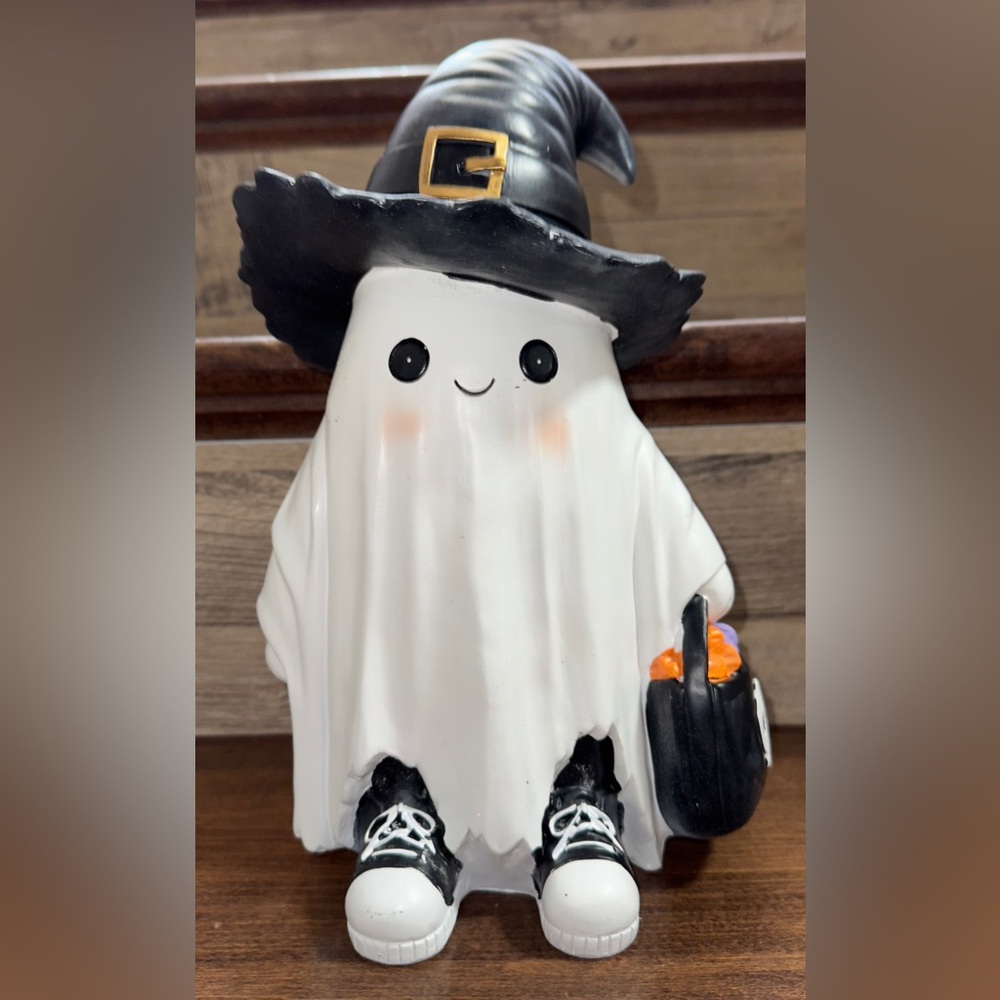 Super Cute 🥰 Ghost 👻 Boy With a Wizard 🧙‍♀️ Hat & Carrying Halloween 🎃 Decor
